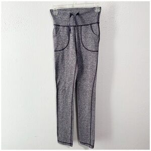 Lululemon skinny Will pant size 4 purple